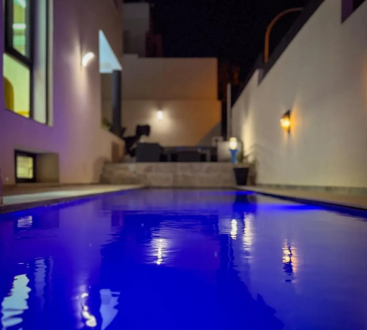 Villa signature - Piscine prive - Spacieuse à Founty Agadir