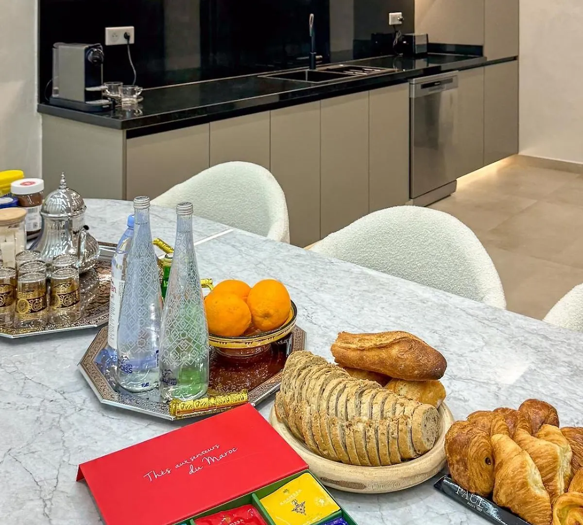 Villa signature - Piscine prive - Spacieuse à Founty 阿加迪尔