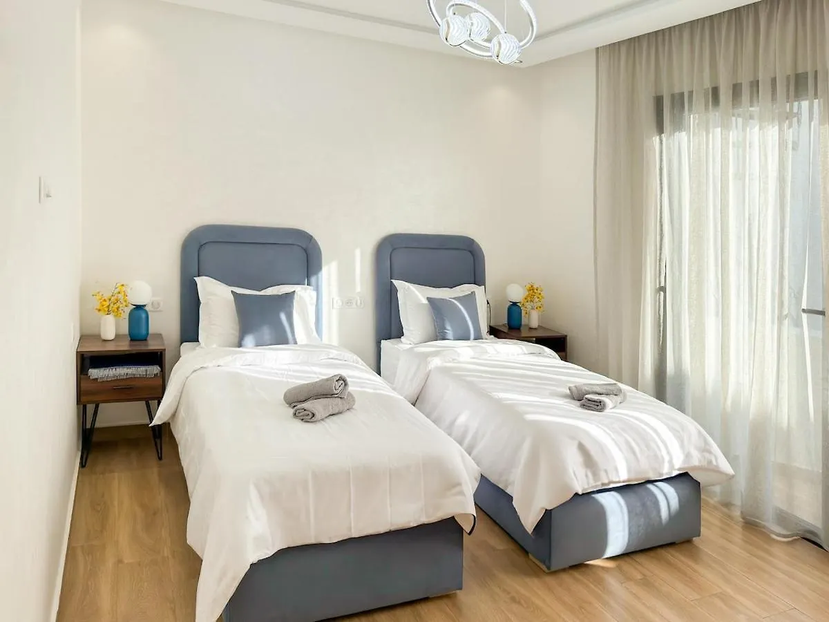 Villa signature - Piscine prive - Spacieuse à Founty 阿加迪尔