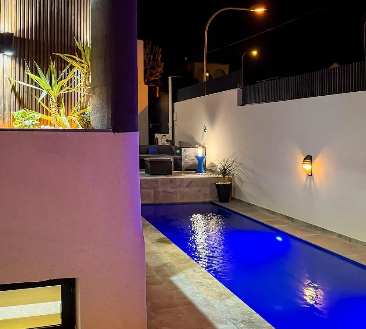 Villa signature - Piscine prive - Spacieuse à Founty 阿加迪尔